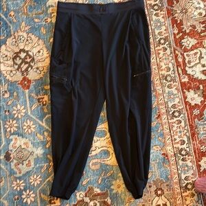 Black Tapered Athleta Venture Pants EUC 10